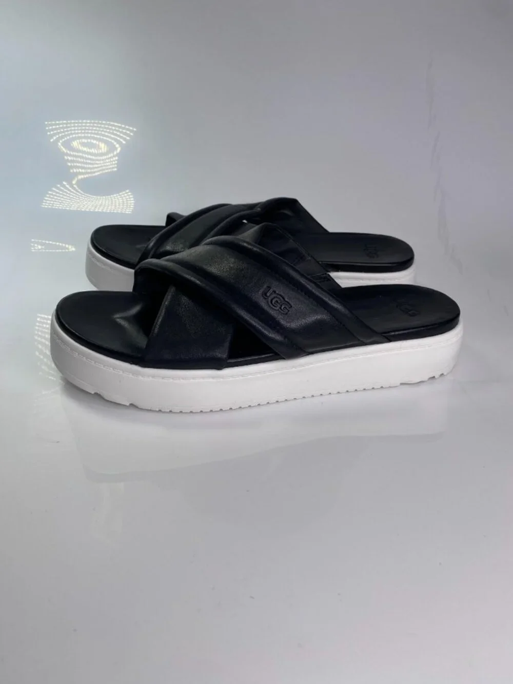 Ugg Womens Zayne Black Leather Crossband Sandal Sz 11
